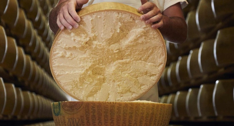 parmigiano-reggiano-sport-proprieta-benefiche parmigiano-reggiano-sport-proprieta-benefiche